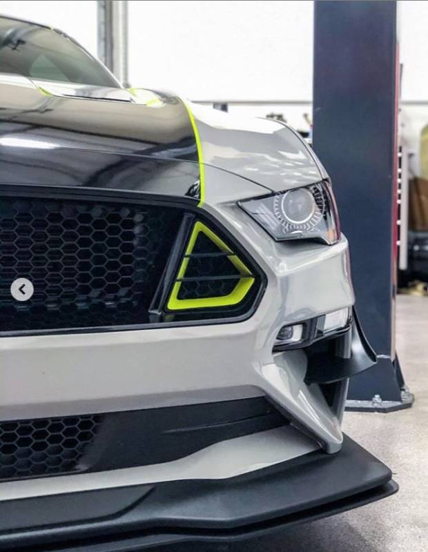 thumbnail image 2 of Gloss Black Front Lower Dive Planes / Canards For 2018-2022 Ford Mustang GT - Spec-D Tuning 2 of 6