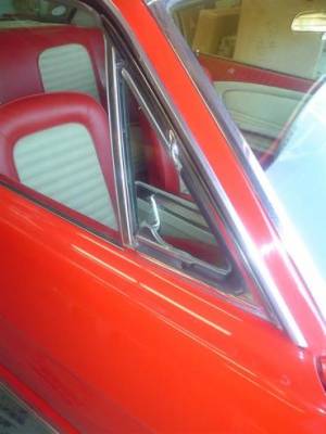 Miscellaneous - 64-68 Mustang RH Vent Glass, Clear