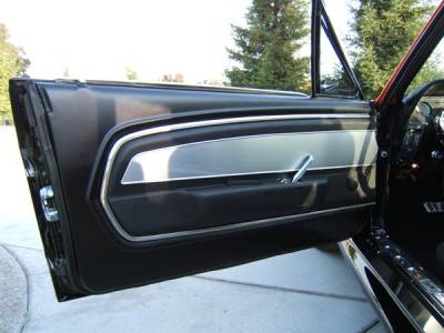 Even though this car is a 1968 our customer really liked the aluminum accents of the '67 Mustang Deluxe interiors. So this car has all the '67 Deluxe interior brushed aluminum components.