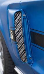 Scoop installed with grilles on 1968 Mustang